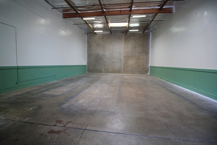 More Photos Of 96-1173 Waihona St, Pearl City Warehouse For Lease