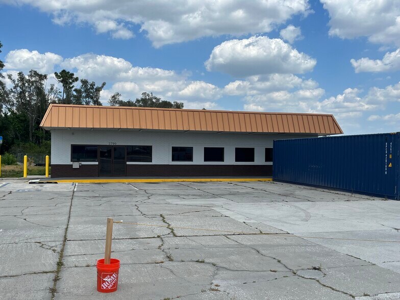 More Photos Of 2790 N Tamiami Trl, North Fort Myers Convenience Store For Sale