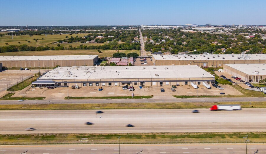 More Photos Of 1050 S State Highway 161, Grand Prairie Warehouse For Lease