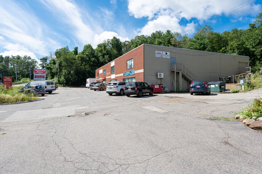 More Photos Of 116 Newburyport Tpke, Rowley Storefront Retail Office For Lease