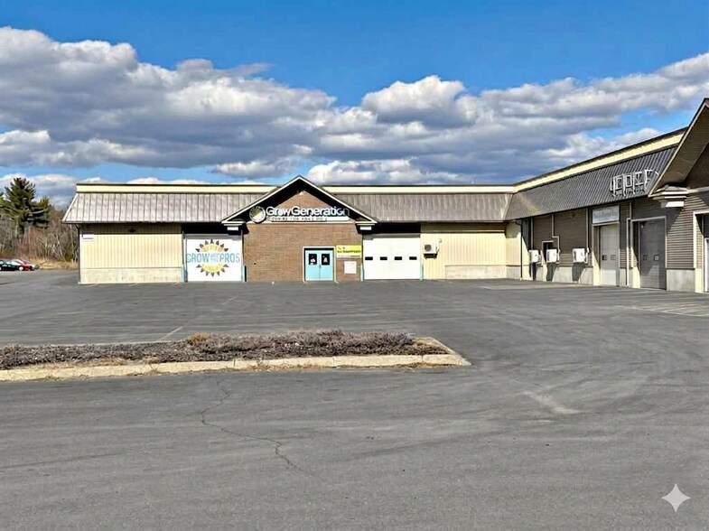 More Photos Of 510 Wilson St, Brewer Freestanding For Lease