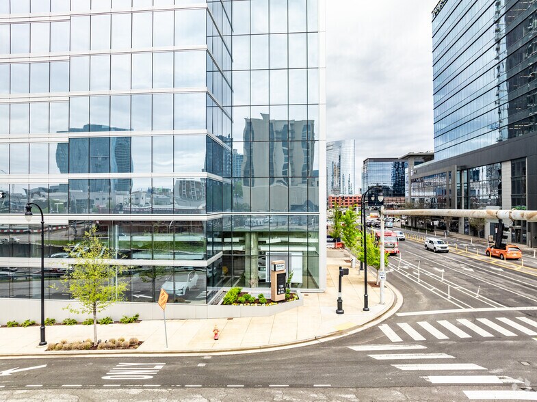 More Photos Of 1222 Demonbreun St, Nashville Office For Lease