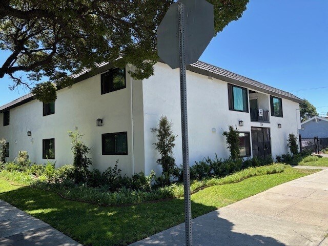 More Photos Of 120 E Pine St, Santa Ana Apartments For Sale