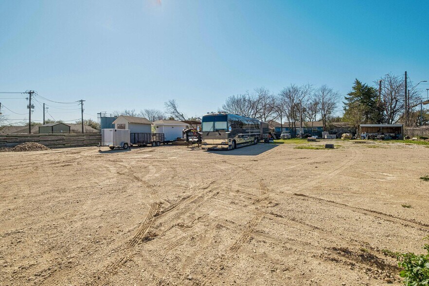 More Photos Of 1401 Mooreland Dr, Austin Land For Sale