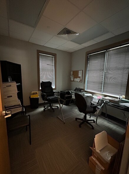 More Photos Of 1095 Woodstock Rd, Roswell Medical For Lease