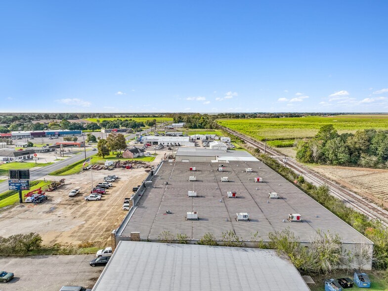 More Photos Of 902 NW Main St, Bunkie Showroom For Sale