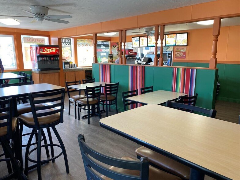 More Photos Of 421 E Commercial Ave, Anaconda Fast Food For Sale