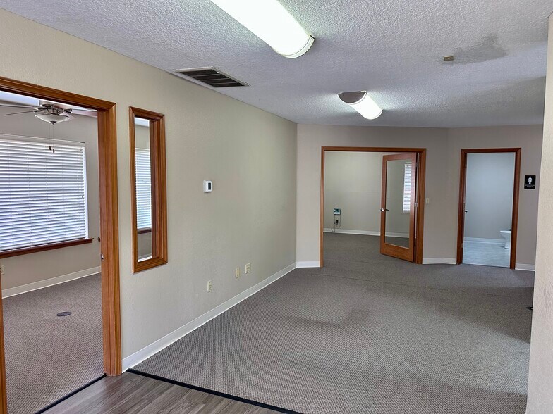 More Photos Of 255 SW 1st Ave, Canby Loft Creative Space For Sale