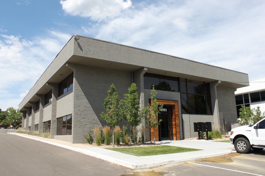 More Photos Of 6901 S Yosemite St, Englewood Office For Sale