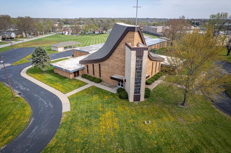 More Photos Of 17200 E 39th St S, Independence Religious Facility For Sale