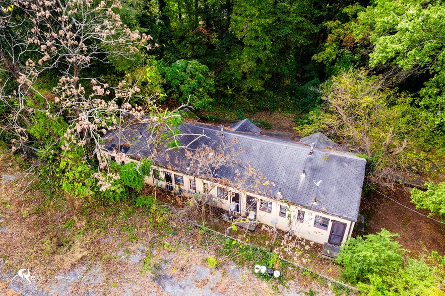 More Photos Of 566 SW University Ave, Atlanta Apartments For Sale