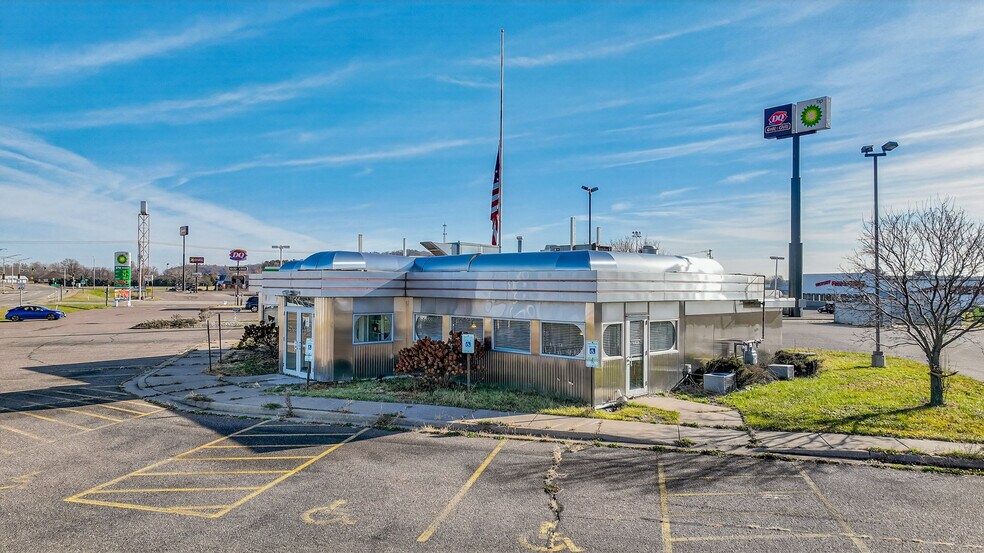 More Photos Of 12701 10th St, Osseo Restaurant For Sale