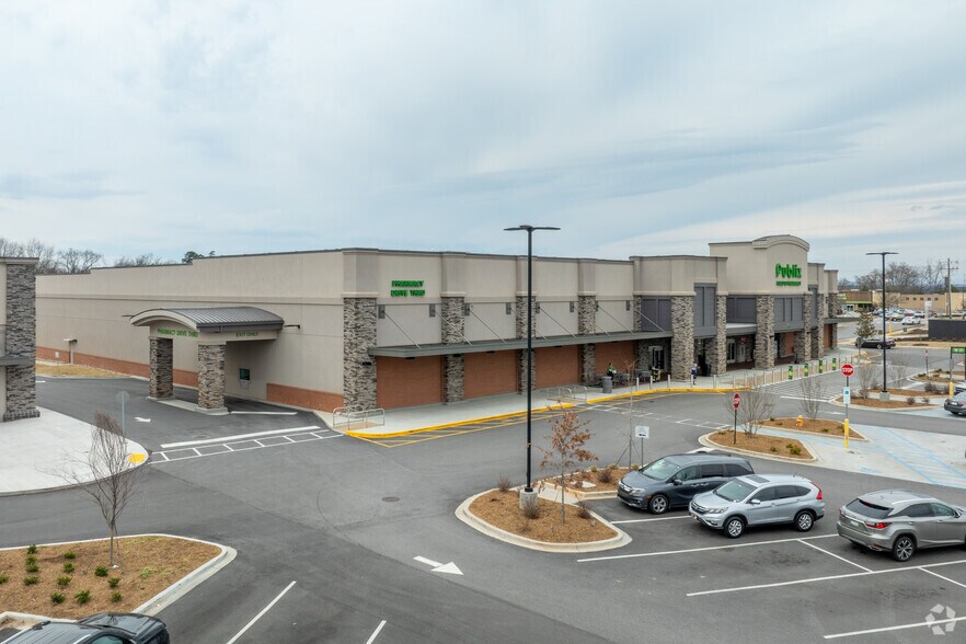 More Photos Of 5000 Old Buncombe Rd, Greenville General Retail For Lease