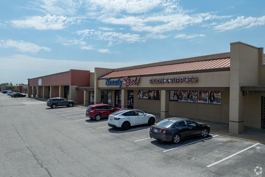 More Photos Of 6600-6924 Antoine Dr, Houston Unknown For Lease