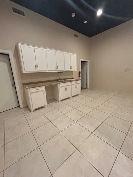 More Photos Of 5160-5162 Hickory Hollow Pky, Antioch Warehouse For Lease