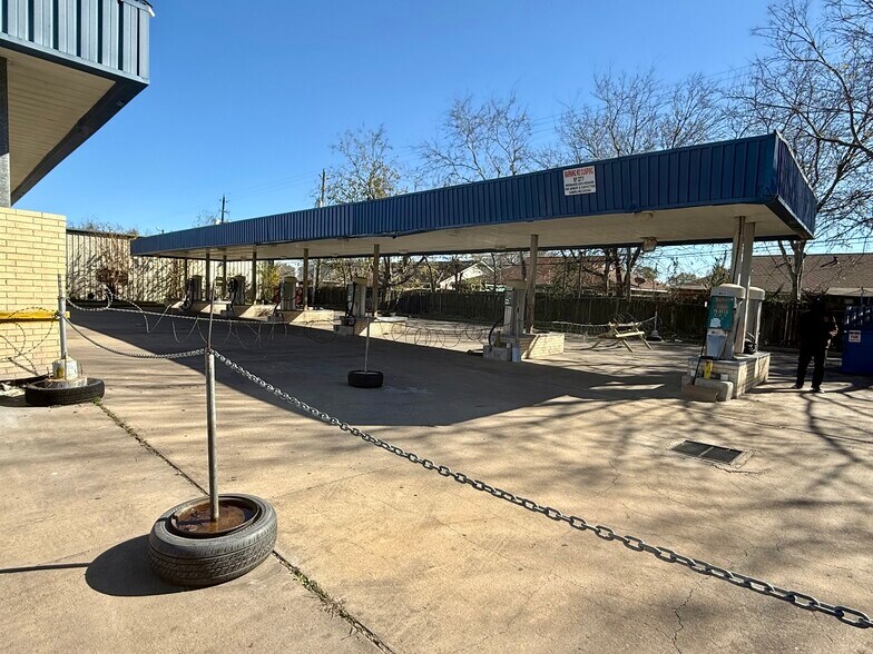 More Photos Of 12133 Beechnut St, Houston Carwash For Sale