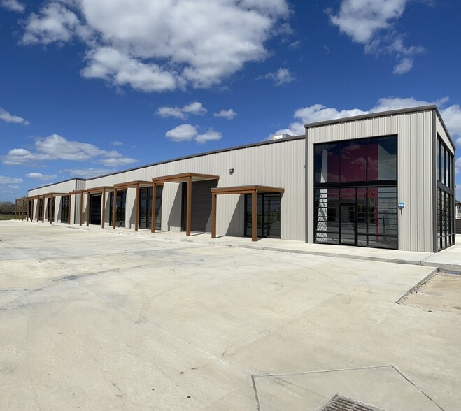 More Photos Of 6205 S Sam Houston Pky E, Houston Flex For Lease