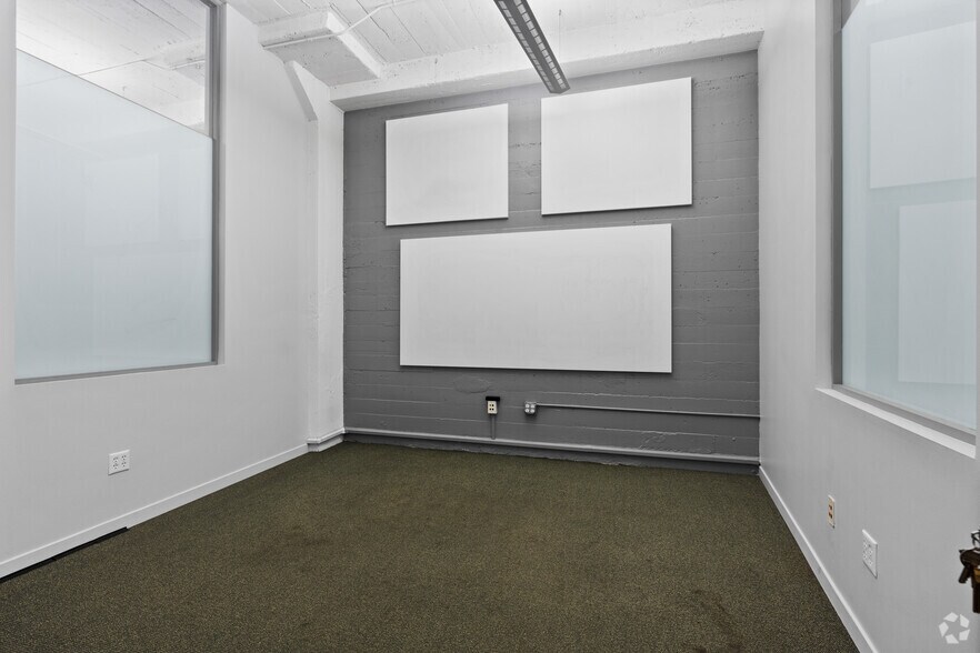 More Photos Of 283 4th St, Oakland Loft Creative Space For Lease