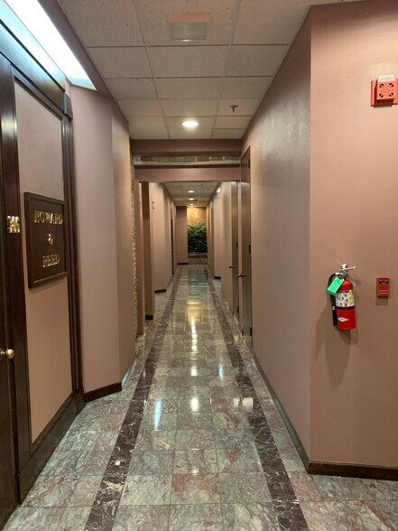 More Photos Of 829-839 St Charles Ave, New Orleans Office For Sale
