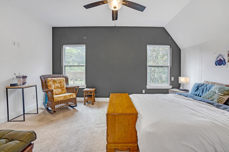 More Photos Of 446724 E 390 Rd, Langley Hotel For Sale