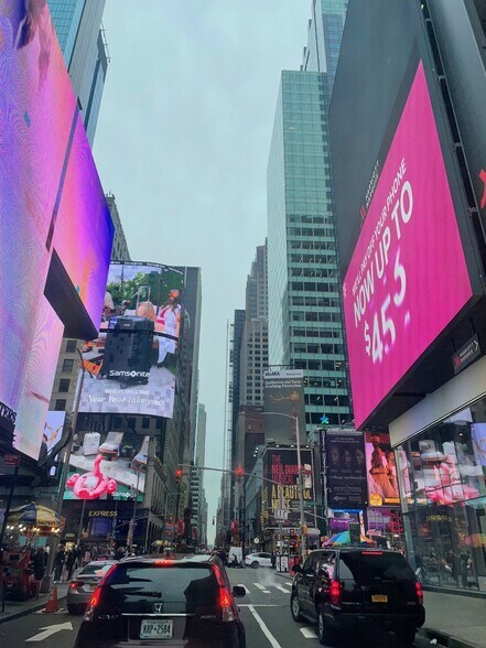 More Photos Of 147-149 W 46th St, New York Storefront For Lease