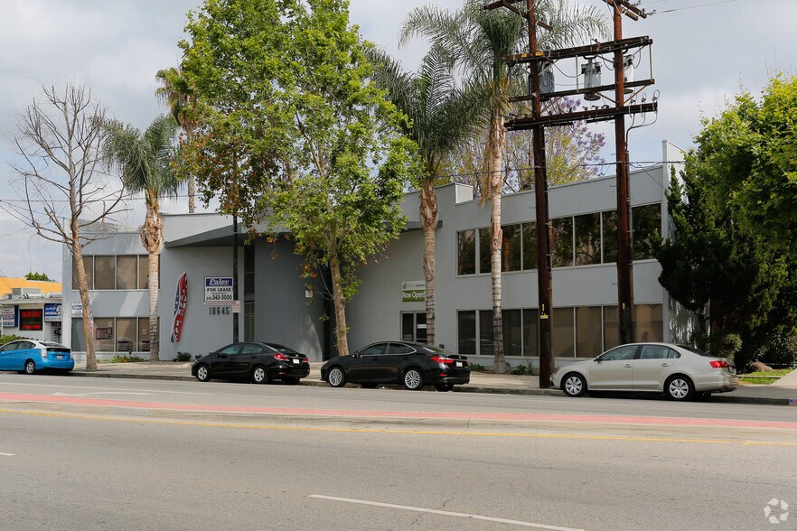 More Photos Of 18645 Sherman Way, Reseda Loft Creative Space For Lease