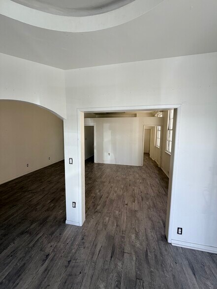 More Photos Of 1315-1317 Westwood Blvd, Los Angeles Office For Lease