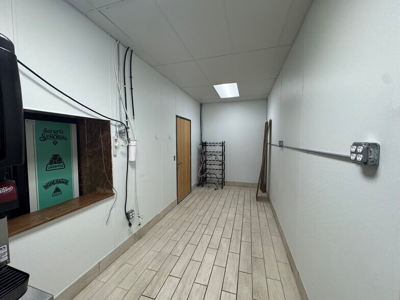 More Photos Of 14 N College Ave, Saint Joseph Storefront For Sale