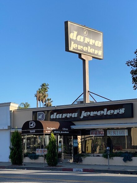 More Photos Of 18410-18416 Ventura Blvd, Tarzana Storefront For Sale