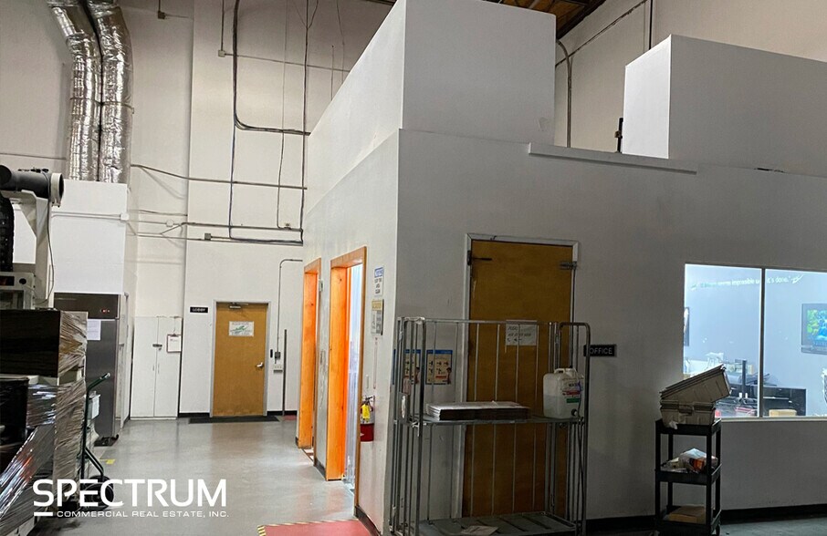 More Photos Of 28732 Witherspoon Pky, Valencia Manufacturing For Lease