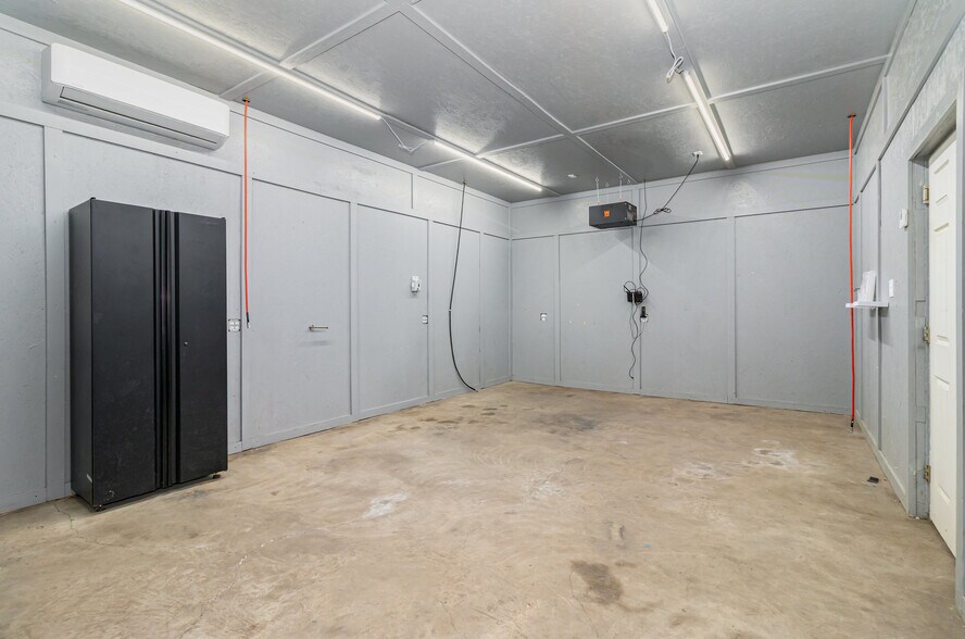 More Photos Of 8285 Tri County Hwy, Sardinia Flex For Sale