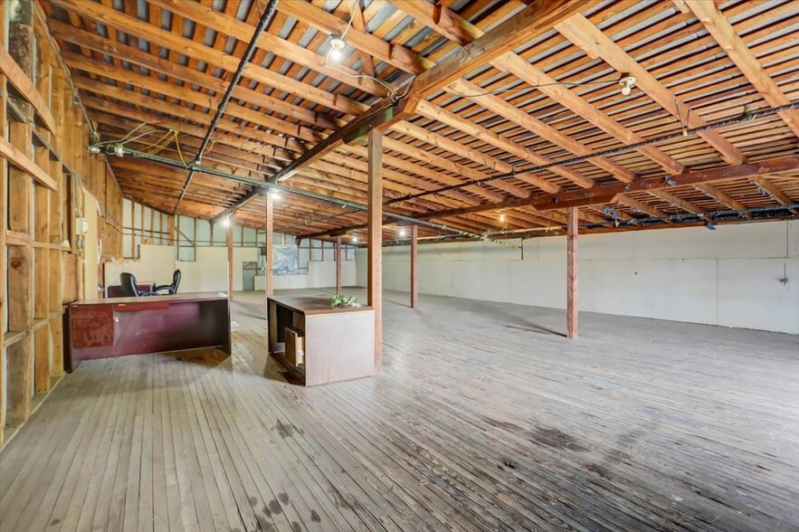 More Photos Of 40 Lurgan Ave, Shippensburg Manufacturing For Sale