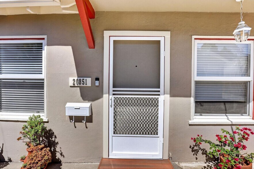 More Photos Of 20847 Chester St, Castro Valley Multifamily For Sale