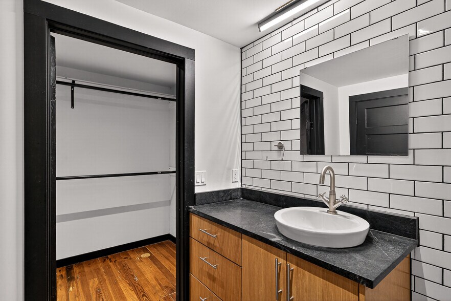 More Photos Of 612 High St, Comfort Storefront Retail Residential For Lease
