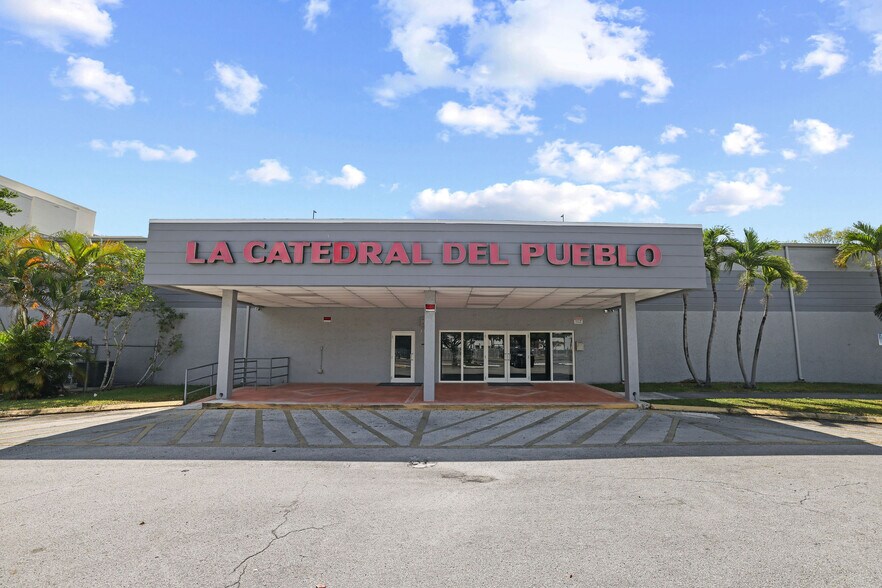 More Photos Of 190 NW 79th Ave, Miami Religious Facility For Lease