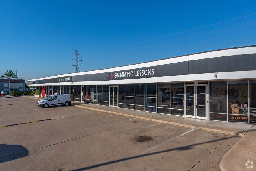 More Photos Of 1100 Wilcrest Dr, Houston Unknown For Lease