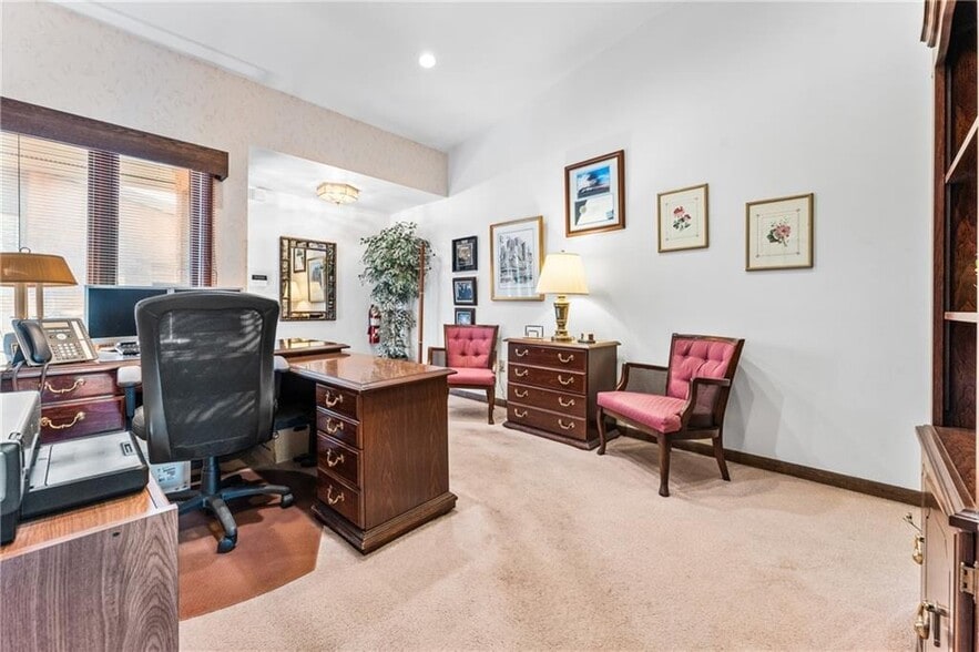 More Photos Of 2006-2007 Kinvara Dr, Pittsburgh Medical For Sale