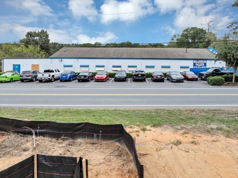 More Photos Of 6071 N Main St SE, Acworth Flex For Sale