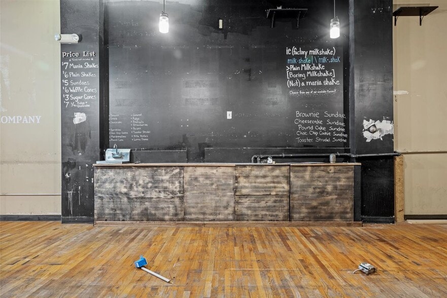 More Photos Of 1501-1503 E Carson St, Pittsburgh Restaurant For Sale