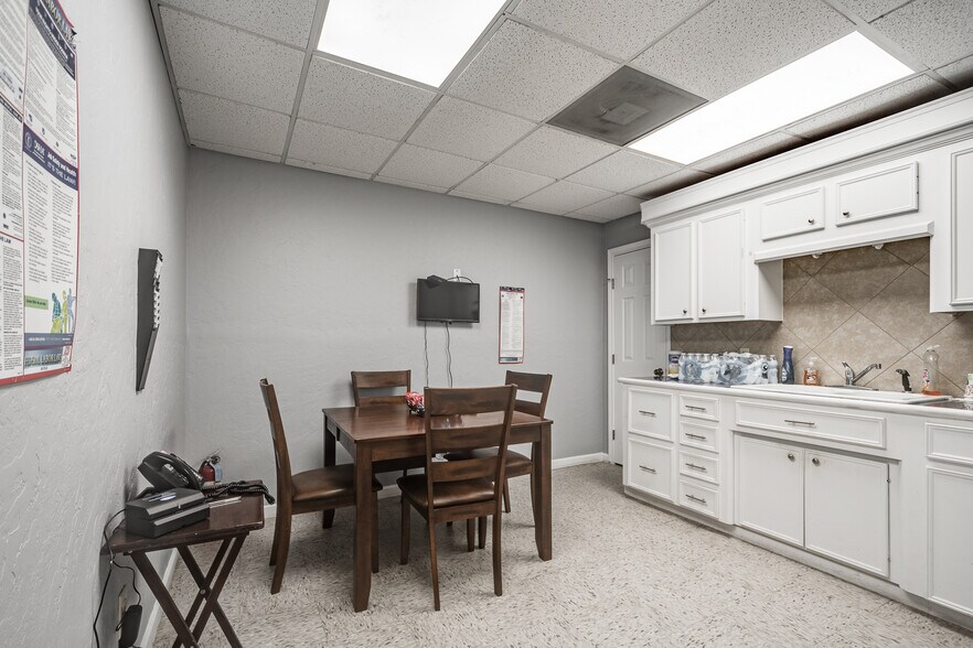 More Photos Of 19650 Ramblewood Dr, Humble Distribution For Sale