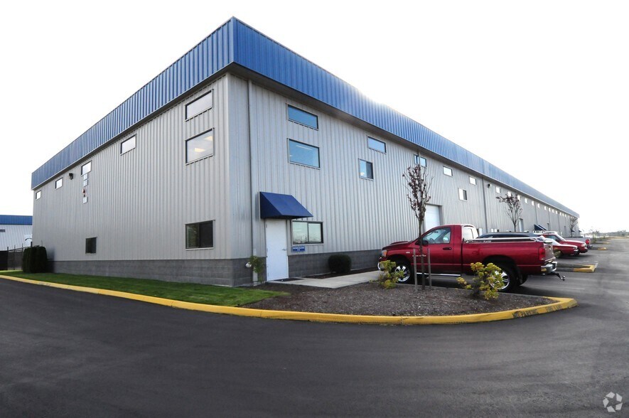 More Photos Of 9800 29th Ave W, Everett Airplane Hangar For Lease