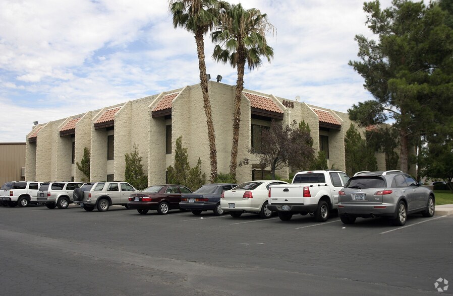 More Photos Of 4625-A Wynn Rd, Las Vegas Warehouse For Lease