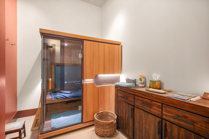 More Photos Of 241 Robinson St, Basalt Storefront For Sale