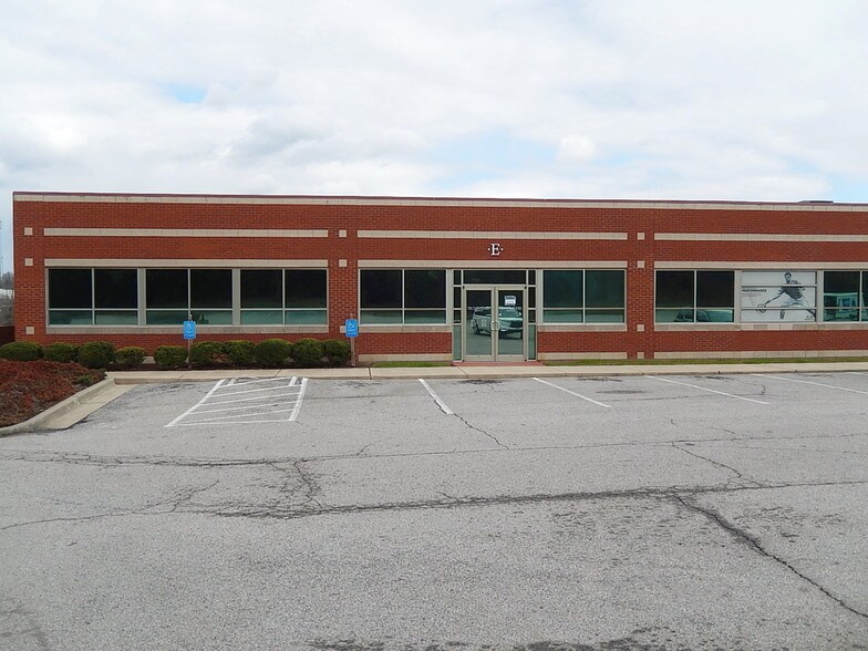 More Photos Of 125 Executive Dr, Danville Office For Sale