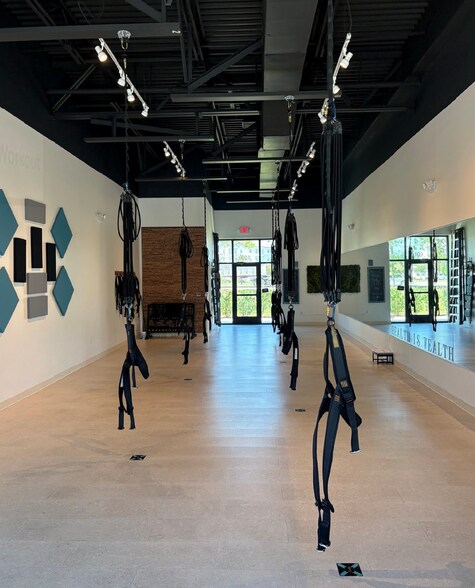 More Photos Of 630 E Twincourt Trl, Saint Augustine Storefront Retail Office For Lease