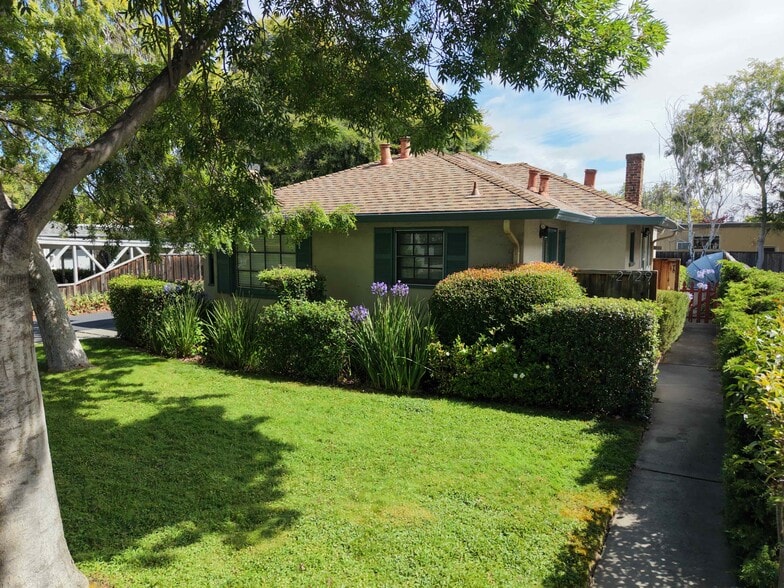More Photos Of 2729 Byron St, Palo Alto Multifamily For Sale