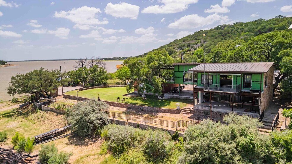 More Photos Of 325 Eagle Rest Ln, Burnet Marina For Sale