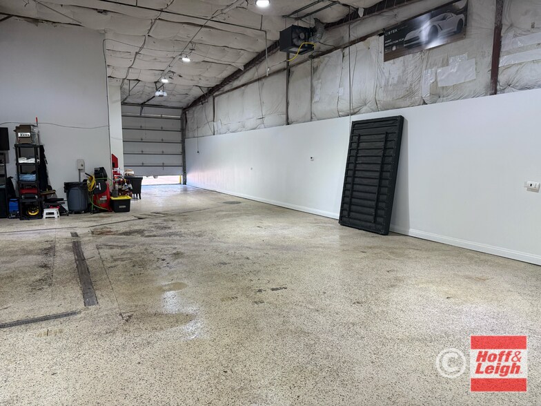 More Photos Of 3911 Norwood Dr, Littleton Manufacturing For Lease