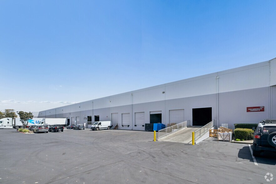 More Photos Of 1942-1958 Sabre St, Hayward Warehouse For Lease