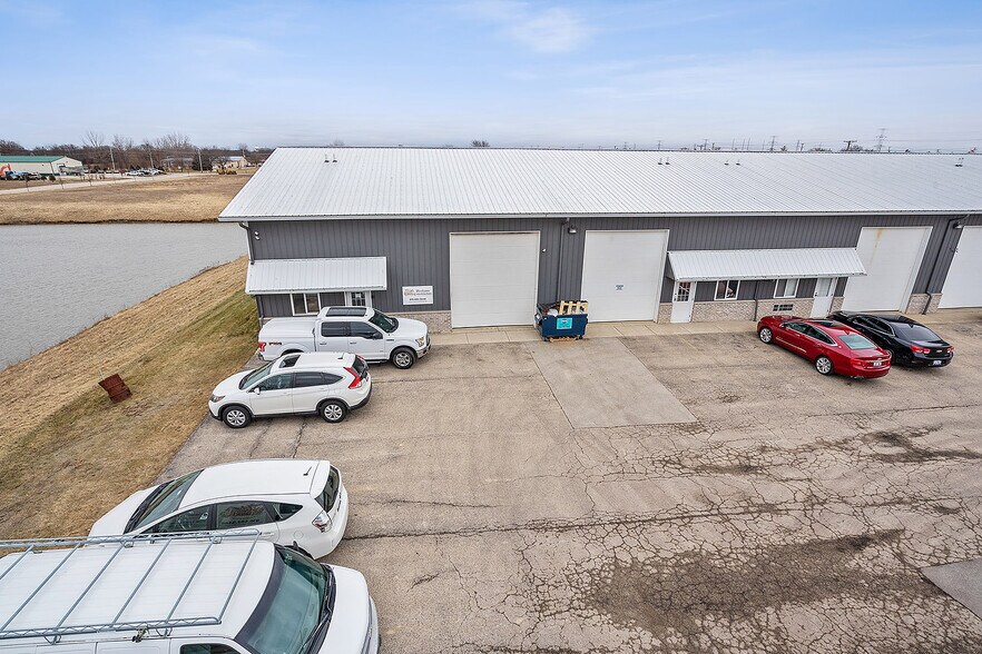 Primary Photo Of 1307 S Schoolhouse Rd, New Lenox Warehouse For Lease